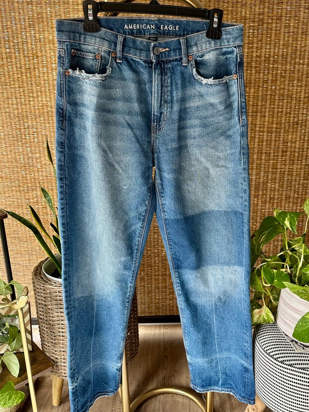 American Eagle Outfitters Strigid Jeans 2 Short